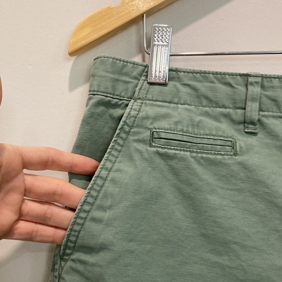 GAP Green Cotton Khaki Shorts 6R - Picture 3 of 9